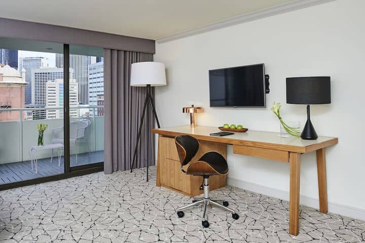 Room 8 of 43